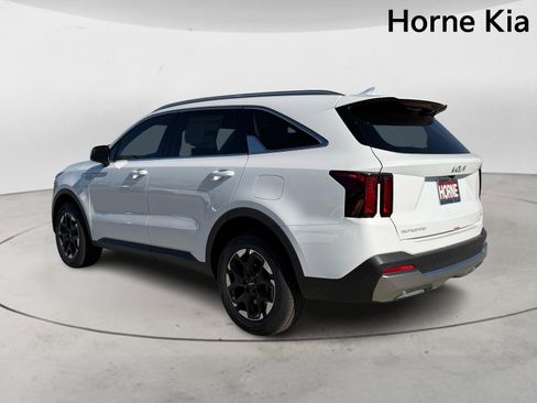 New 2026 Kia Sorento S image 5