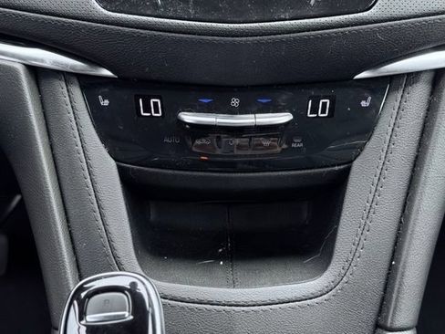 Used 2024 Cadillac XT6 Luxury w/ LPO, Floor Liner Package AWD/4WD image 49