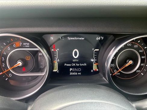Used 2021 Jeep Wrangler Unlimited Sahara w/ Uconnect 4C Nav & Sound Group AWD/4WD image 25