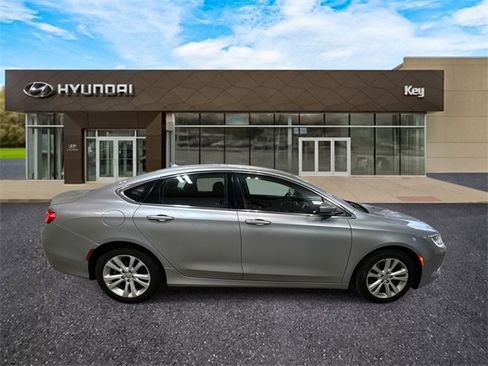 Used 2016 Chrysler 200 Limited w/ Anniversary Edition image 4