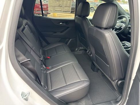 New 2026 Chevrolet Equinox LT w/ Convenience Package II image 24