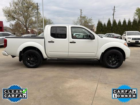 Used 2018 Nissan Frontier SV w/ Value Truck Package image 2