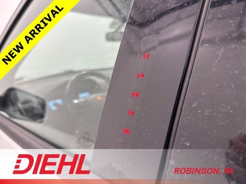 Used 2017 Ford Explorer XLT w/ Equipment Group 201A image 18