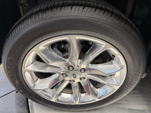 Used 2013 Ford Explorer XLT AWD/4WD image 28