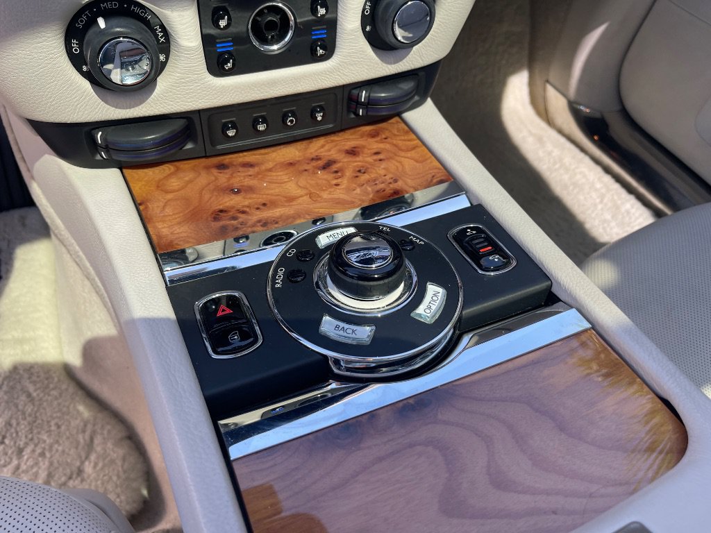 Used 2011 Rolls-Royce Ghost RWD image 15