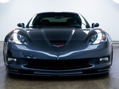 Used 2011 Chevrolet Corvette Grand Sport w/ Preferred Equipment Group image 2