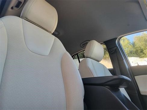 Certified 2023 Buick Encore GX Preferred w/ Cold Weather Comfort Package image 16