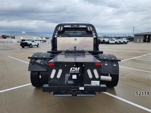 Used 2024 RAM 4500 Tradesman w/ Chrome Appearance Group image 3