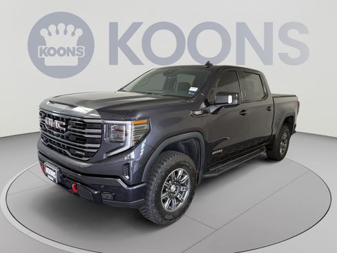 Used 2024 GMC Sierra 1500 AT4 w/ AT4 Preferred Package AWD/4WD image 1