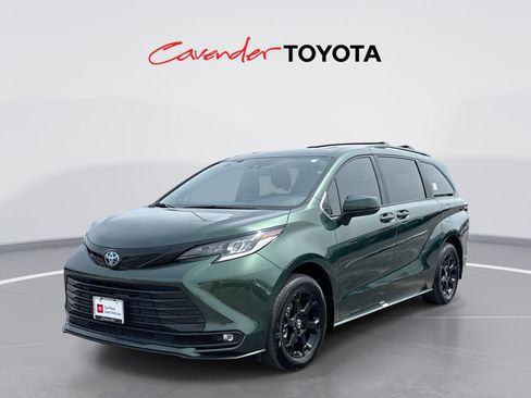 Certified 2025 Toyota Sienna XLE Woodland Edition AWD/4WD image 1