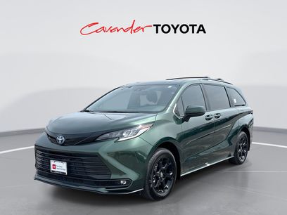 Certified 2025 Toyota Sienna XLE Woodland Edition