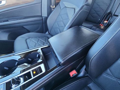 Used 2024 Volkswagen Atlas SE image 21