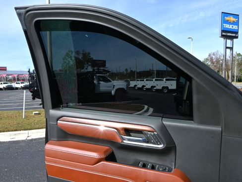 Used 2024 GMC Sierra 3500 Denali Ultimate image 28