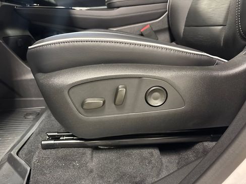 New 2026 Buick Enclave Sport Touring w/ Power Package FWD image 25