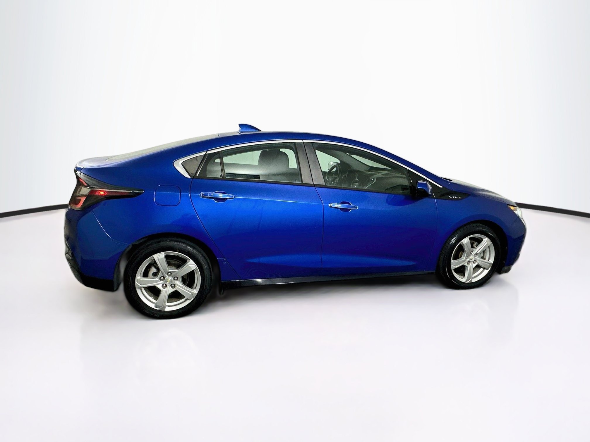 Used 2017 Chevrolet Volt LT w/ Comfort Package FWD image 10