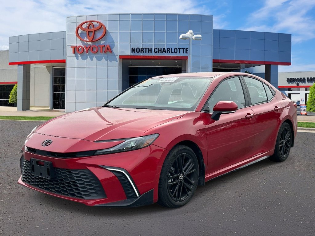 Used 2025 Toyota Camry SE w/ Convenience Package FWD image 5