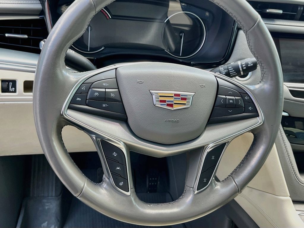 Used 2022 Cadillac XT5 Premium Luxury w/ LPO, Floor Liner Package FWD image 11