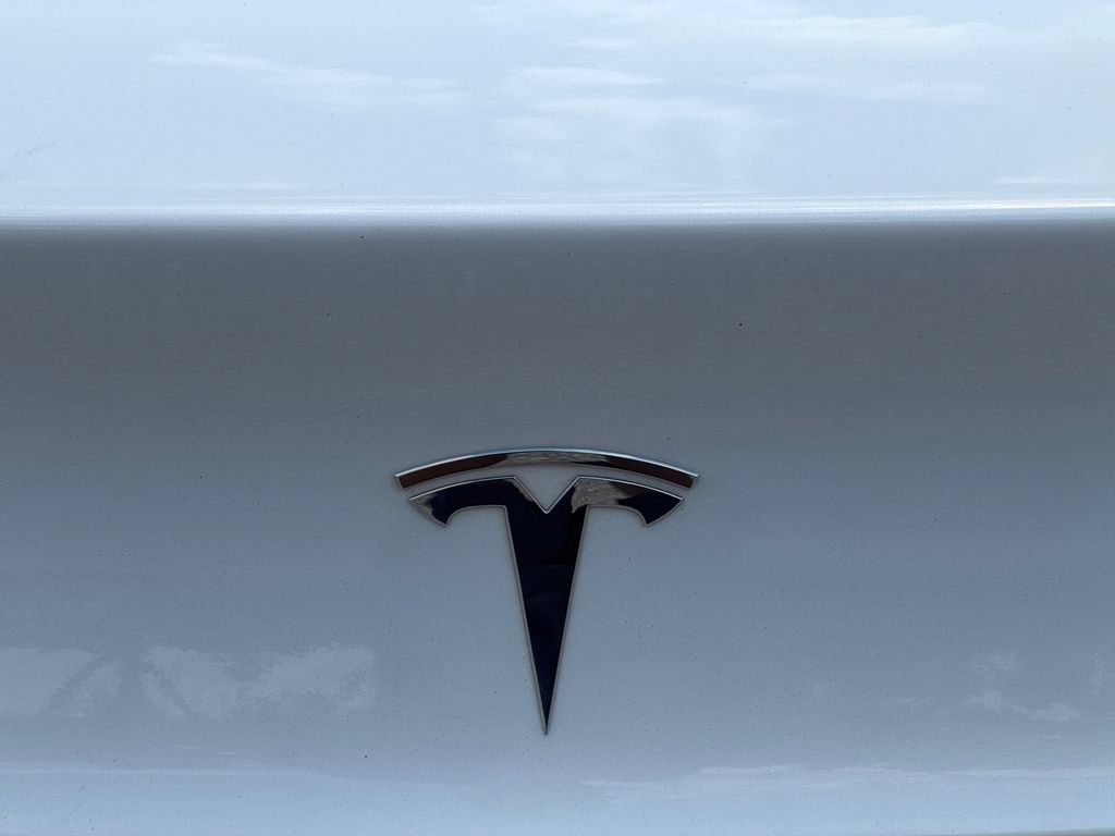 Used 2020 Tesla Model 3 Long Range AWD/4WD image 33