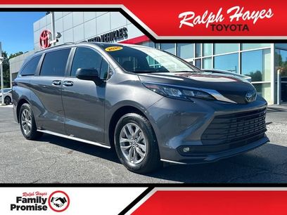 Used 2025 Toyota Sienna XLE