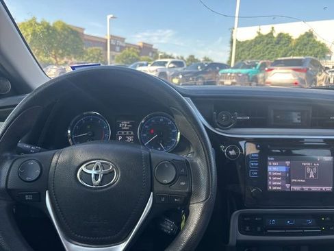 Used 2017 Toyota Corolla LE FWD image 10