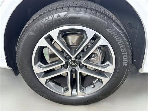 Certified 2025 Audi Q5 Premium w/ Convenience Package AWD/4WD image 30