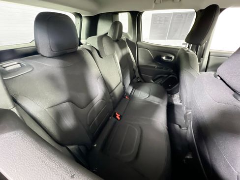 Used 2022 Jeep Renegade Latitude w/ Convenience Group image 26