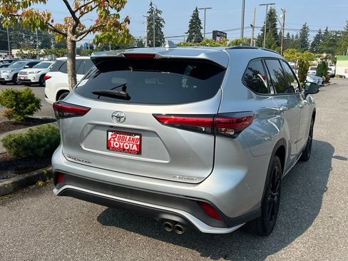 Used 2023 Toyota Highlander XSE AWD/4WD image 7