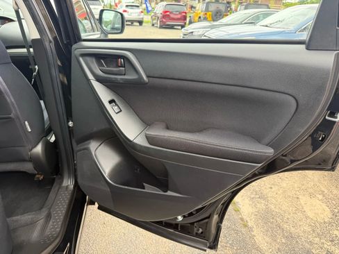 Used 2015 Subaru Forester 2.5i image 18