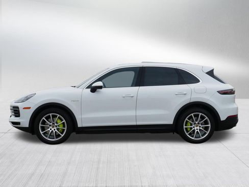 Used 2021 Porsche Cayenne E-Hybrid image 4