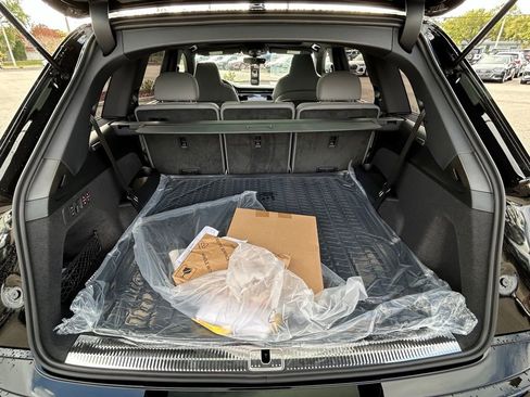 New 2026 Audi SQ7 Premium Plus image 56