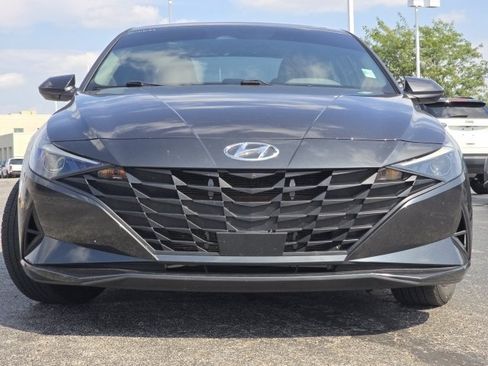 Used 2021 Hyundai Elantra SEL w/ Convenience Package FWD image 10