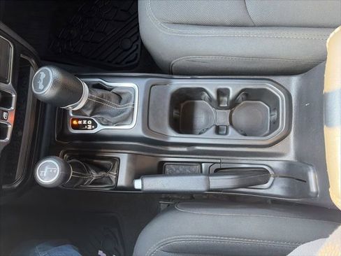 Used 2021 Jeep Wrangler Unlimited Sahara image 24