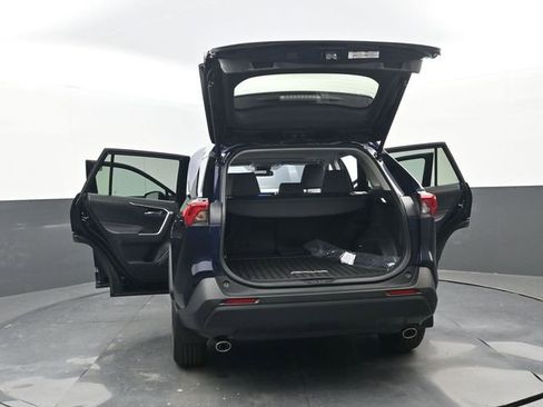 Used 2025 Toyota RAV4 XLE w/ Convenience Package image 35
