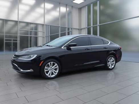 Used 2016 Chrysler 200 Limited w/ Convenience Group FWD image 4