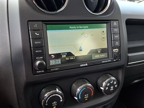 Used 2016 Jeep Patriot High Altitude AWD/4WD image 18
