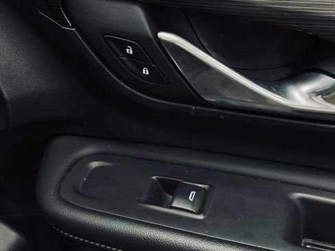 Used 2022 GMC Terrain SLE w/ Driver Convenience Package image 14