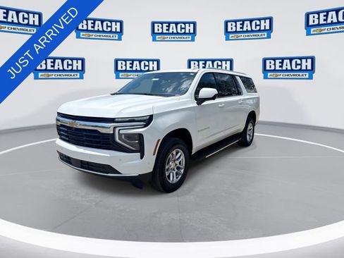 New 2026 Chevrolet Suburban LS RWD image 4