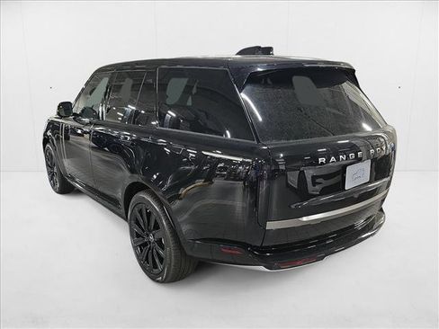 New 2025 Land Rover Range Rover SE image 7