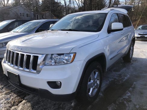 Used 2012 Jeep Grand Cherokee Laredo w/ Laredo E Group image 5