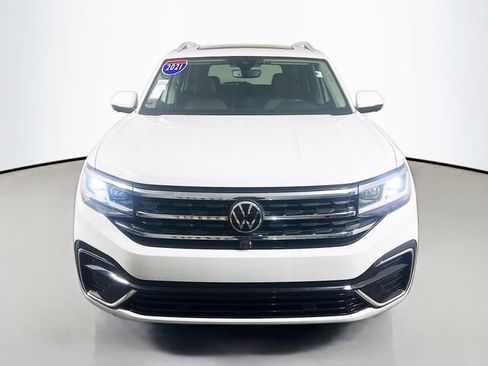 Used 2021 Volkswagen Atlas SEL Premium image 2