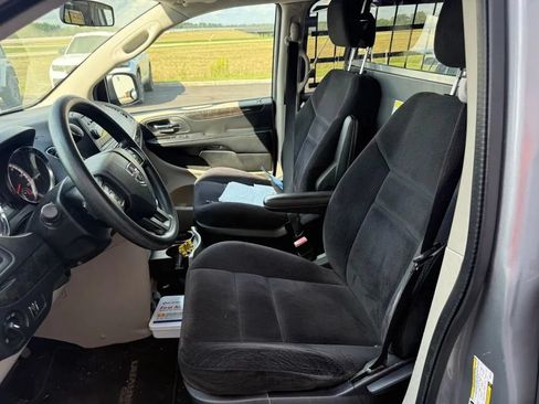 Used 2014 Dodge Grand Caravan SE w/ Quick Order Package 29E SE FWD image 12