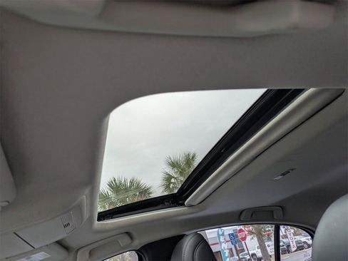 Used 2023 MAZDA MAZDA3 s image 21