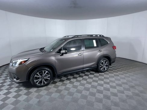 Used 2023 Subaru Forester Limited image 4