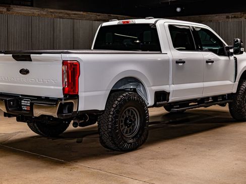 Used 2025 Ford F350 XLT w/ FX4 Off-Road Package image 10