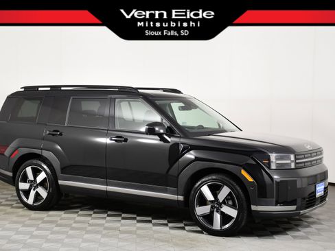 Used 2024 Hyundai Santa Fe Limited image 1