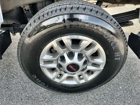 Used 2023 GMC Sierra 2500 Pro w/ Convenience Package AWD/4WD image 19