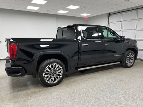 Used 2023 GMC Sierra 1500 Denali Ultimate AWD/4WD image 10