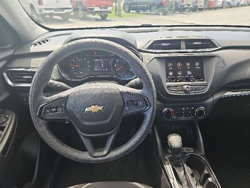 Used 2022 Chevrolet TrailBlazer LT w/ Driver Confidence Package FWD image 13