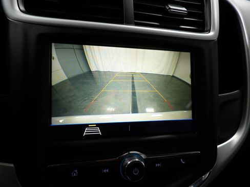 Used 2019 Chevrolet Sonic LT FWD image 17