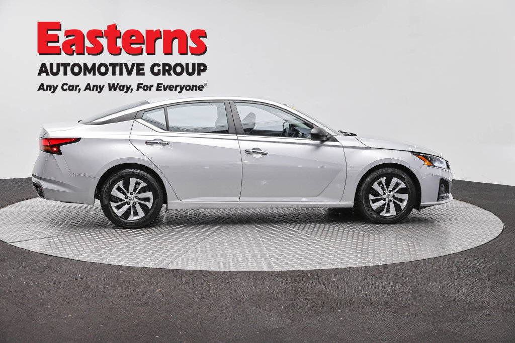 Used 2024 Nissan Altima 2.5 S FWD image 5